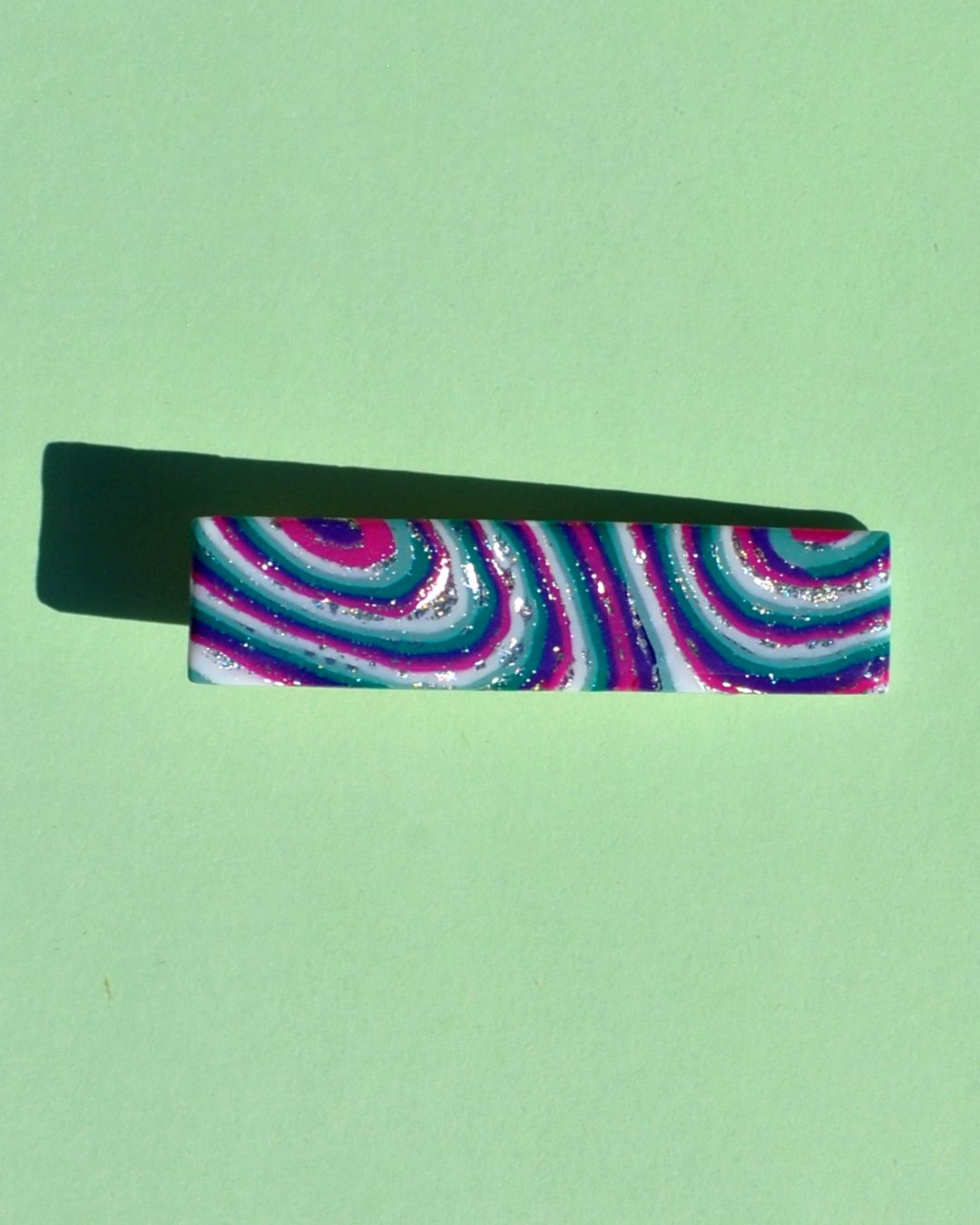 Barrette rectangulaire, au motif "à la dérive des astres".
